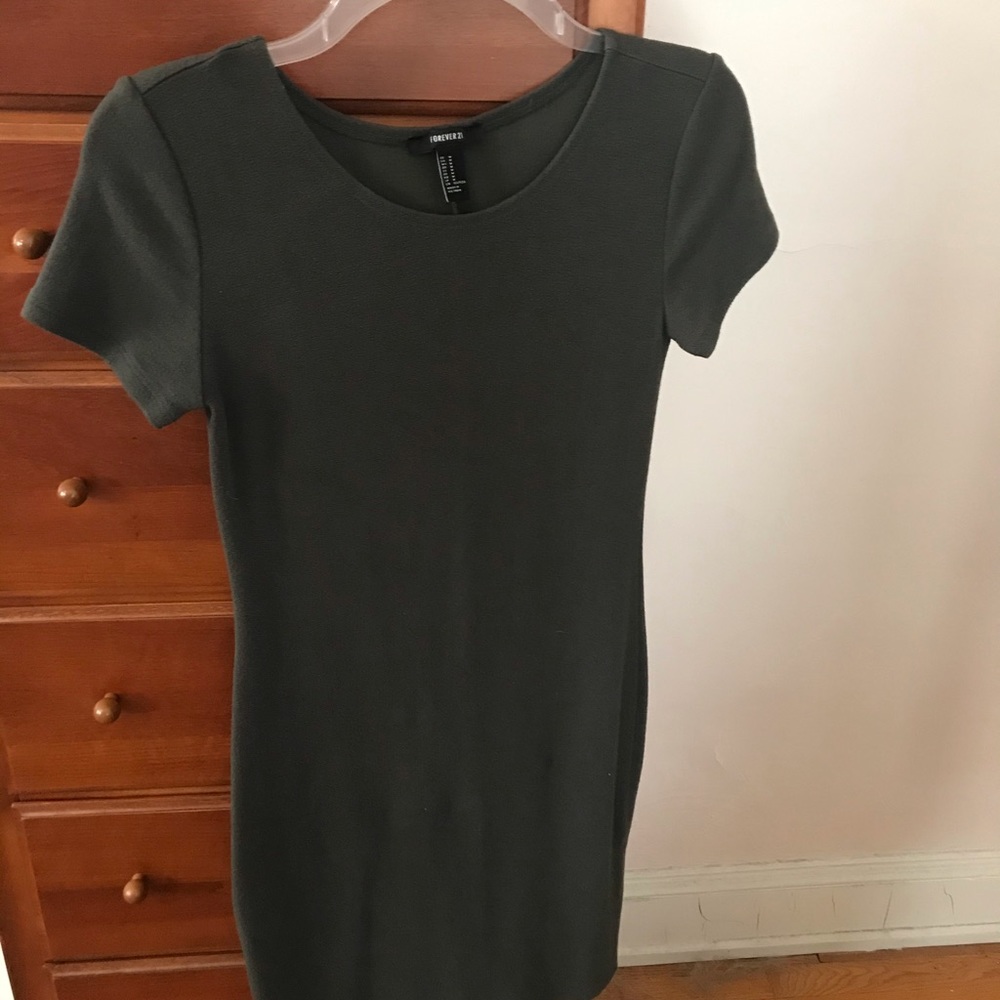 Short green knit dress